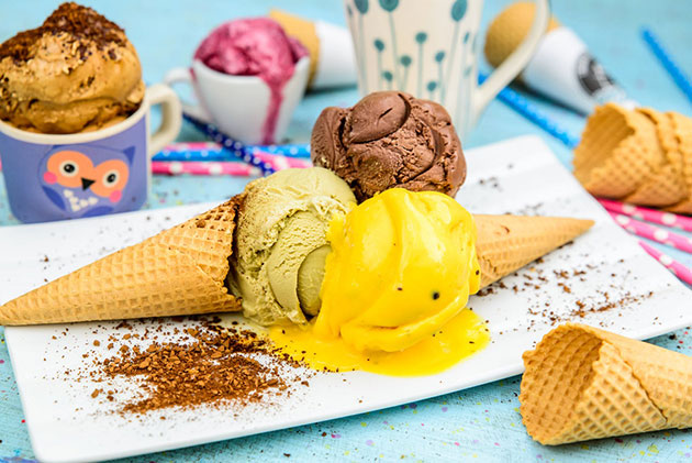 Gradina cu Artisti Butoiul cu inghetata