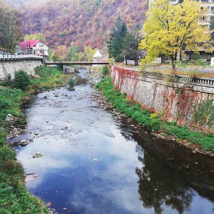 Apa sulfuroasa pastreaza pielea tanara si sanatoasa