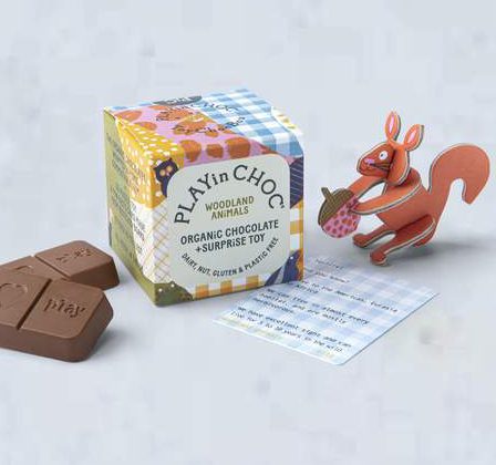 Captain Cocoa aduce copiilor PLAYin CHOC, ciocolata organica, vegana si educativa
