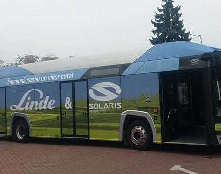 Un autobuz cu hidrogen marca Solaris va circula pana pe 2 decembrie in Capitala
