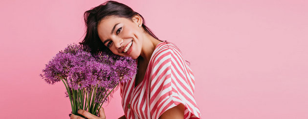 Cardul cadou de 8 martie, solutia personalizata pentru Ziua Femeii, un beneficiu cu potential de crestere in Romania