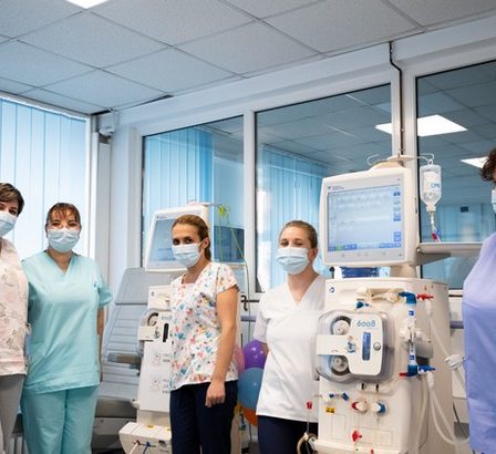 Daruieste Viata aduce, in premiera, la Spitalul Marie Curie doua aparate de hemodializa unice in Romania