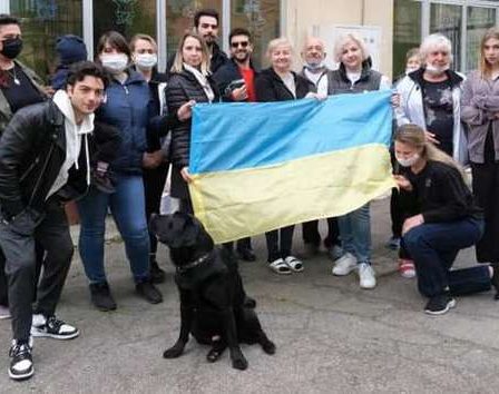 Gest de solidaritate. Membrii trupei IL VOLO au adus alinare copiilor ucraineni refugiati in Italia