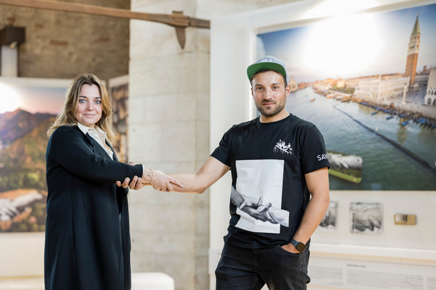 Lavazza inaugureaza proiectul de arta sustenabila "Beyond Walls" in cadrul programului public de la cea de-a 59-a editie a Bienalei de Arta de la Venetia