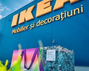 IKEA lanseaza noua colectie sustenabila KÅSEBERGA printr-o initiativa de curatare a plajei Modern