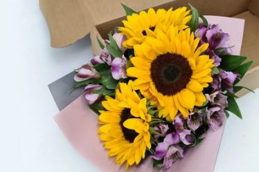 Flori de camp si cromatica solara sau mai aproape de natura cu noua colectie de vara de la Floria