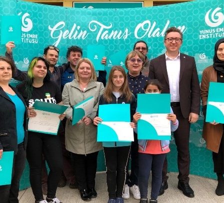 Peste 3000 de inalti functionari publici din Romania au facut cunostintacu limba si cultura turca