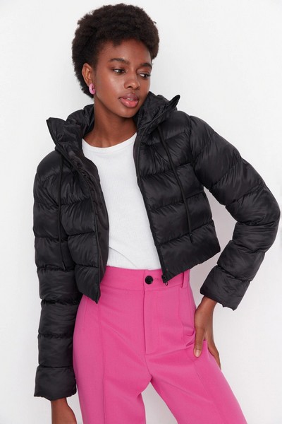 Modele de Geci Negre de Dama pentru Iarna Scurte si Lungi Online