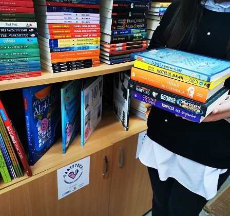 Libris si Salvati Copiii duc cartile mai aproape de 33.116 de elevi cu acces limitat la lectura