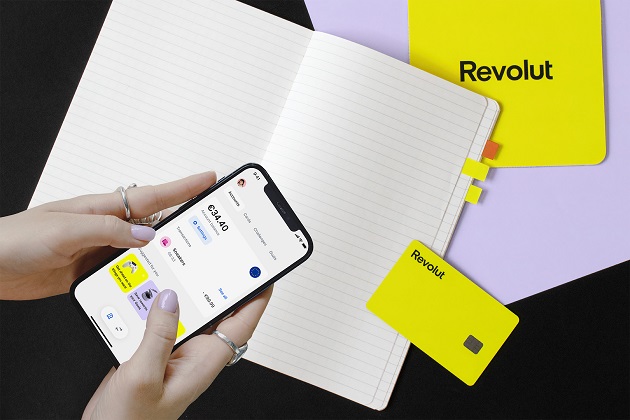 Ziua Mondiala a Economisirii, studiu Revolut: Bunastarea financiara: ce mai cred romanii despre bani, salarii, bugetul familial si educatia financiara