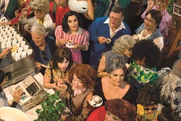 Calendarul Lavazza 2023 - de la cafea la arta adevarata, despre ceea ce ii uneste pe oameni