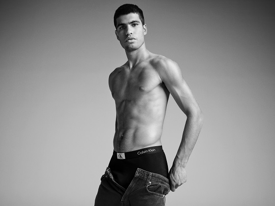 Calvin Klein dezvaluie ultima campanie Calvins or nothing cu jucatorul de tenis Carlos Alcaraz