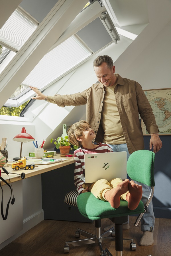 VELUX isi extinde portofoliul cu noi produse si accesorii ergonomice, care simplifica procesul de montare