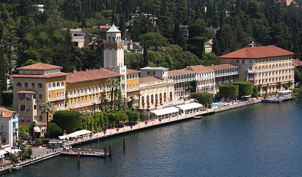 Apex Alliance si Paval Holding achizitioneaza legendarul hotel italian Grand Hotel Gardone