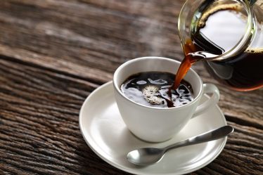 Potrivit unui studiu publicat in Clinical Nutrition, consumul de cafea poate contribui la reducerea riscului de diabet de tip 2