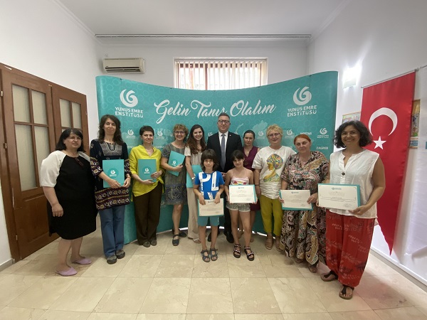 Emotiile Inmanarii Diplomelor de Pictura pe Apa la Institutul Yunus Emre din Bucuresti