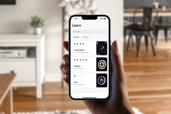 Revolut sarbatoreste un an de educatie cripto cu ajutorul produsului Learn & Earn
