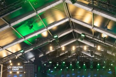 Show-urile glo™ Creative Camp pe scenele Electric Castle 9