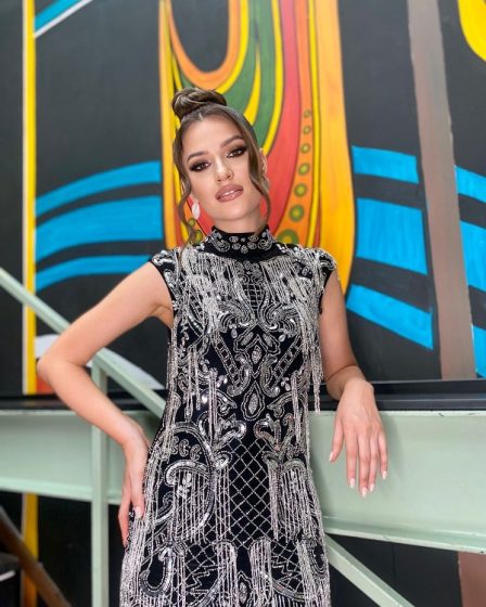 Bianca Crenganis lanseaza un nou single: Banii sau iubirea. Artista are o imagine spectaculoasa in noul videoclip