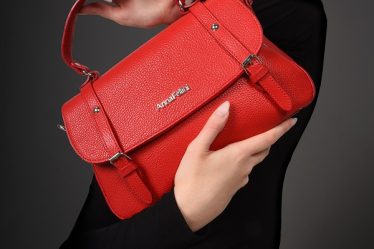 Chicineta, The Stories of O. si Anna Fellini aduc o doza extra de creativitate autohtona in inima capitalei, la Designers Boutique