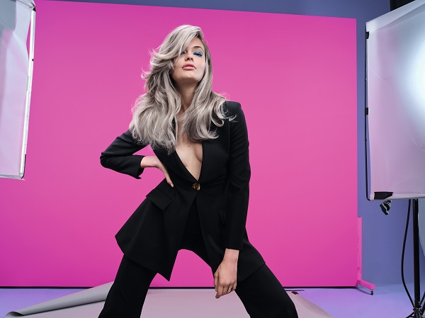 WELLA COLOR BLOCKING: Culoarea parului devine un simbol al exprimarii de sine si al stralucirii